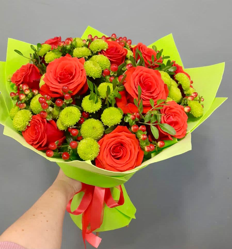 Букет цветов из: Хризантемы и Розы в Юхнове