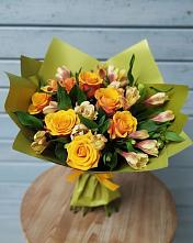Букет цветов из:  Альстромерии и Розы в Юхнове