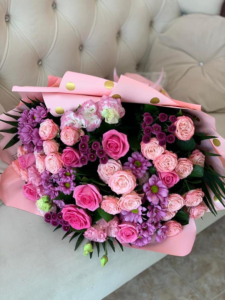 Букет цветов из: Хризантемы, Розы и Лизиантусы в Юхнове