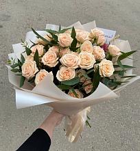 Букет Кремовые розы Латте в Юхнове