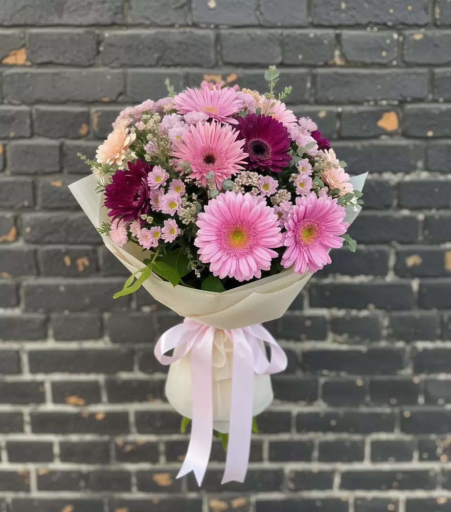 Букет цветов из: Герберы и Хризантемы в Юхнове