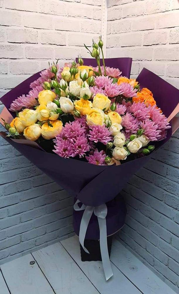 Букет цветов из: Хризантемы и Розы в Юхнове