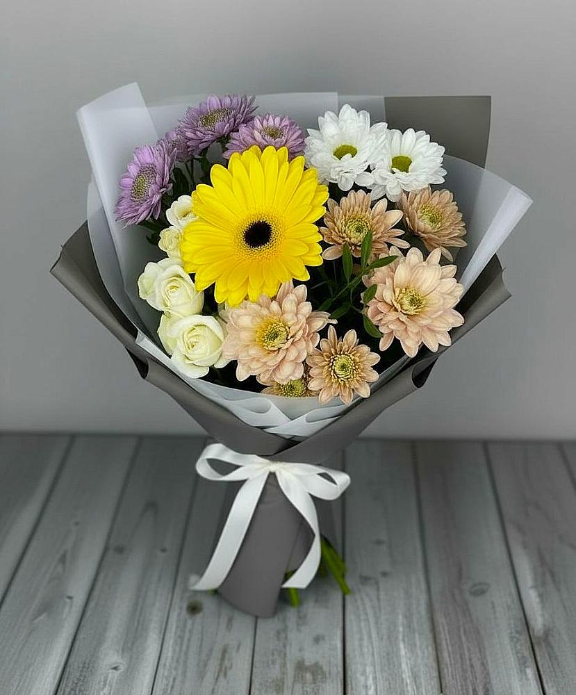 Букет цветов из: Розы, Герберы и Хризантемы в Юхнове