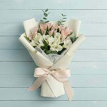 Букет цветов из:  Альстромерии в Юхнове