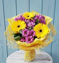 Букет цветов из:  Хризантемы и Герберы в Юхнове