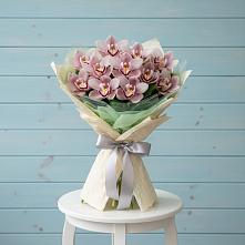 Букет цветов из:  Орхидеи и Розы #REPLACE_PRED# Юхнове