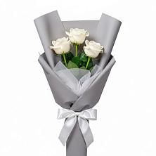 Букет 3 белые розы в Юхнове