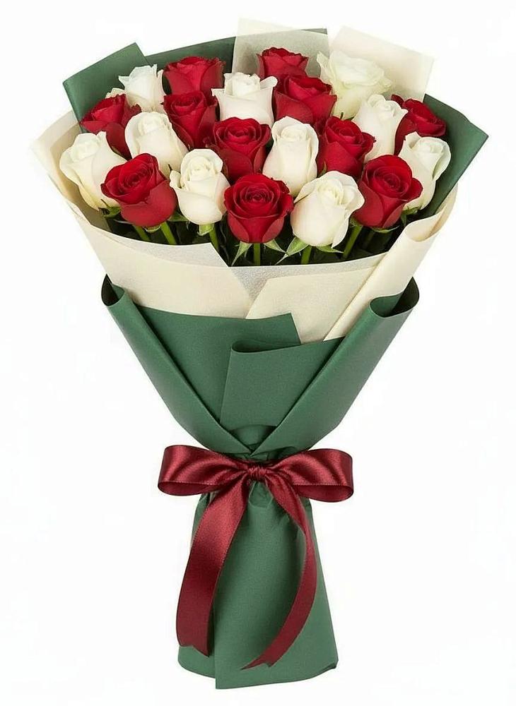 Букет Микс из красных и белых роз в Юхнове