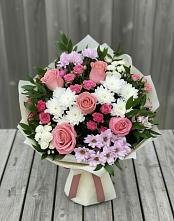 Букет цветов из:  Альстромерии, Гвоздики, Розы и Хризантемы в Юхнове