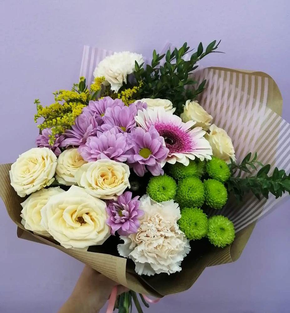 Букет цветов из: Хризантемы, Розы, Гвоздики и Герберы в Юхнове