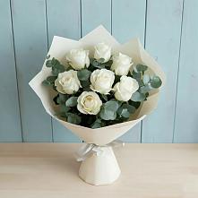 Букет Белые розы в Эвкалипте в Юхнове