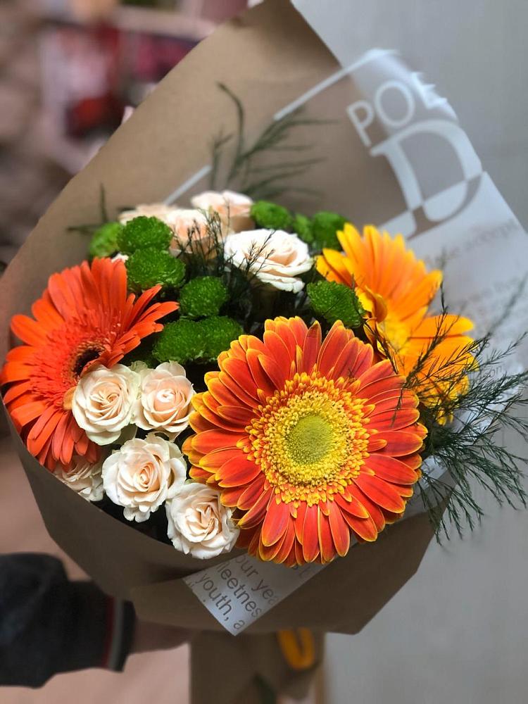 Букет цветов из: Герберы, Хризантемы и Розы в Юхнове