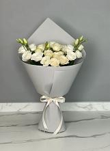 Букет цветов из:  Розы и Лизиантусы в Юхнове